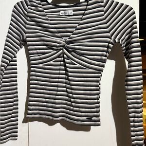 Hollister Women's Knotted Stripe Long Sleeve Tee - Black and White